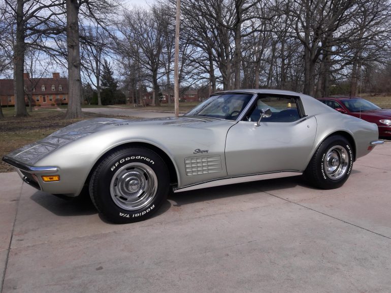 Pewter Silver 1972 Chevrolet Corvette