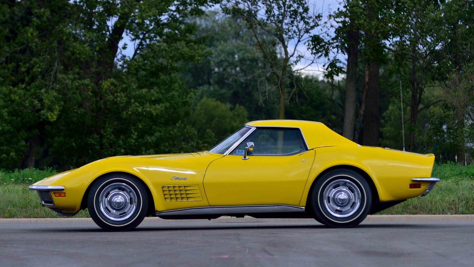 Sunflower Yellow 1972 Chevrolet Corvette