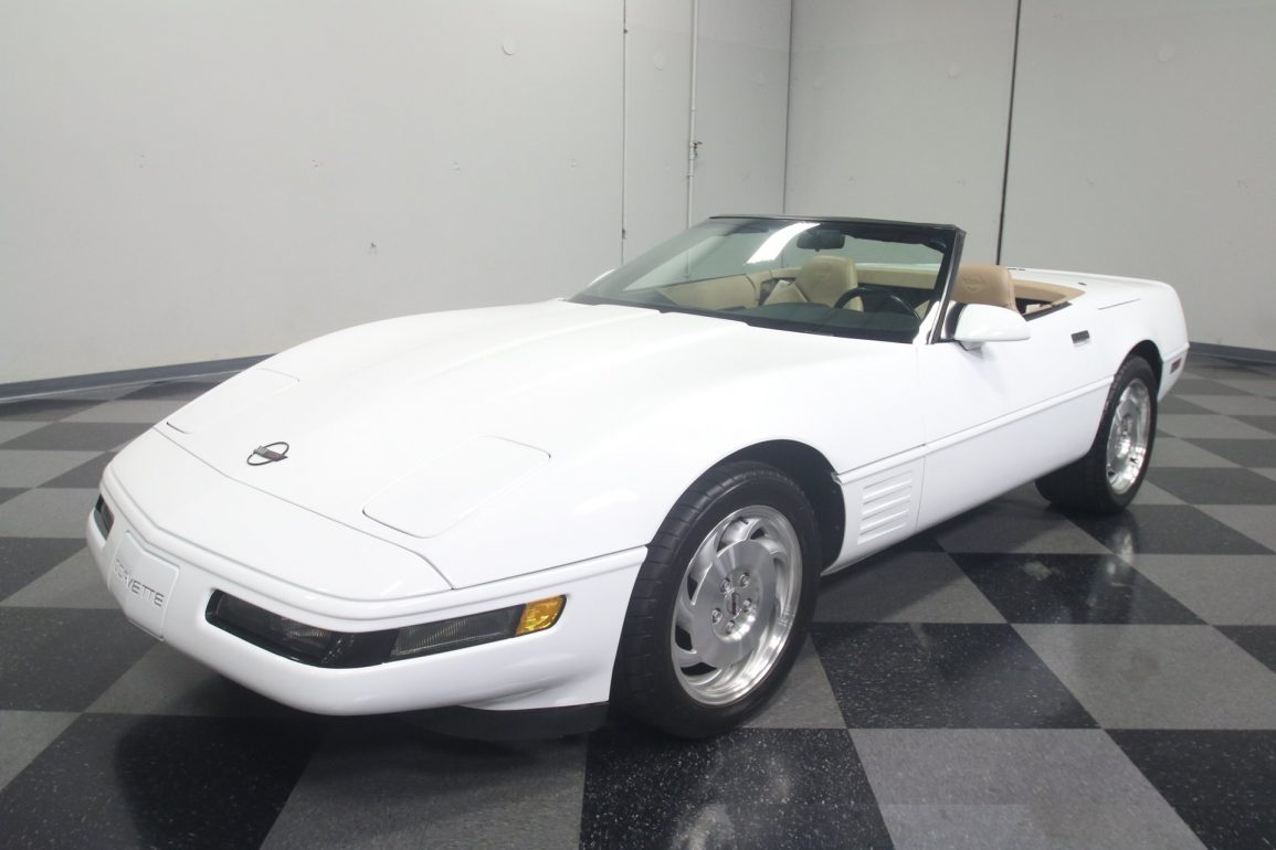 Arctic White 1995 Chevrolet Corvette