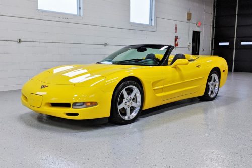 Milenium Yellow 2000 Chevrolet Corvette