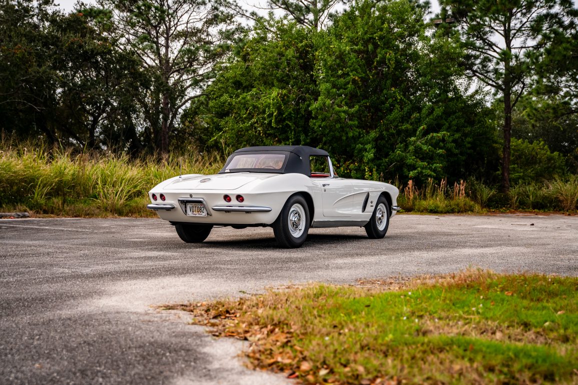 1962-chevrolet-corvette-fuel-injected 