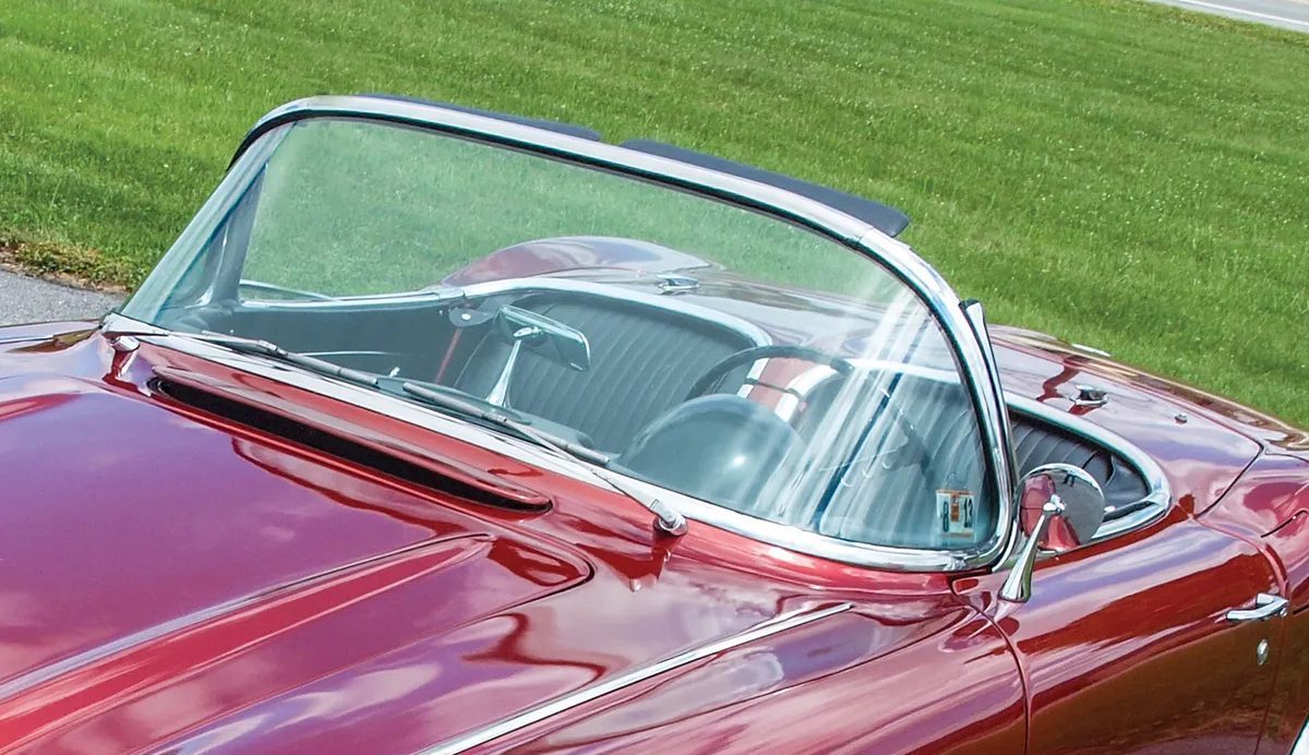 Wraparound-Corvette-windshield