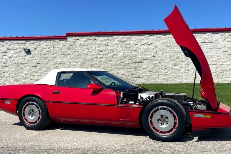 Side view of the electric Chevrolet Corvette prototype made by Motorola