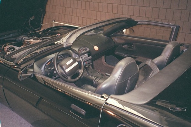 Although the final design of the C5 Corvette's interior incorporated styling elements not seen here, the CERV-IV-B incorporated elements from other GM "parts bin" products that would eventually find their way into the fifth-generation Corvette's final design. It is worth noting that, while the C5 was a completely new car in terms of technology transfer from the C4, the C5's interior, while new, required some creative cost savings on the part of its designers, hence the "new-yet-familiar" aesthetic that has often been a criticism of the C5's cockpit. (Image courtesy of GM Media.)